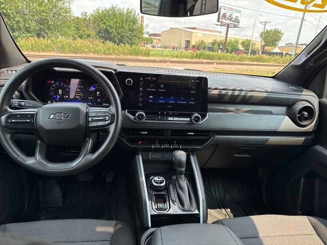 Used 2024 Chevrolet Colorado Trail Boss w/ Technology Package AWD/4WD image 13