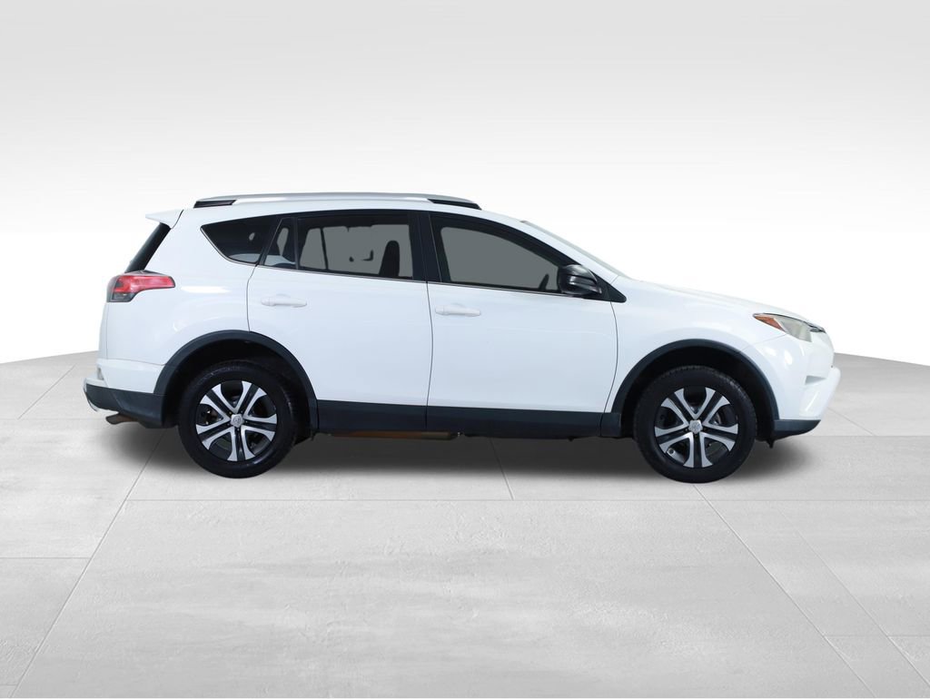 Used 2016 Toyota RAV4 LE image 13