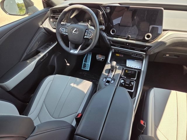 New 2026 Lexus TX 500h AWD w/ Technology Package image 31