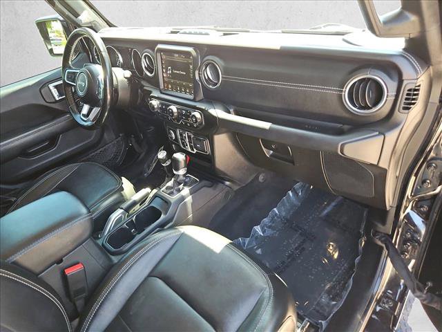 Used 2022 Jeep Wrangler Unlimited Sahara w/ Cold Weather Group AWD/4WD image 23