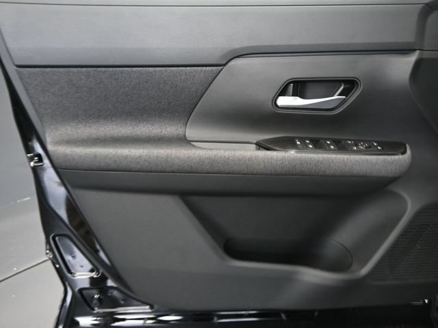 Used 2025 Nissan Kicks SV w/ SV Premium Package AWD/4WD image 20
