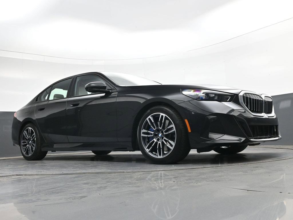 Used 2024 BMW 540i xDrive w/ Premium Package AWD/4WD image 26