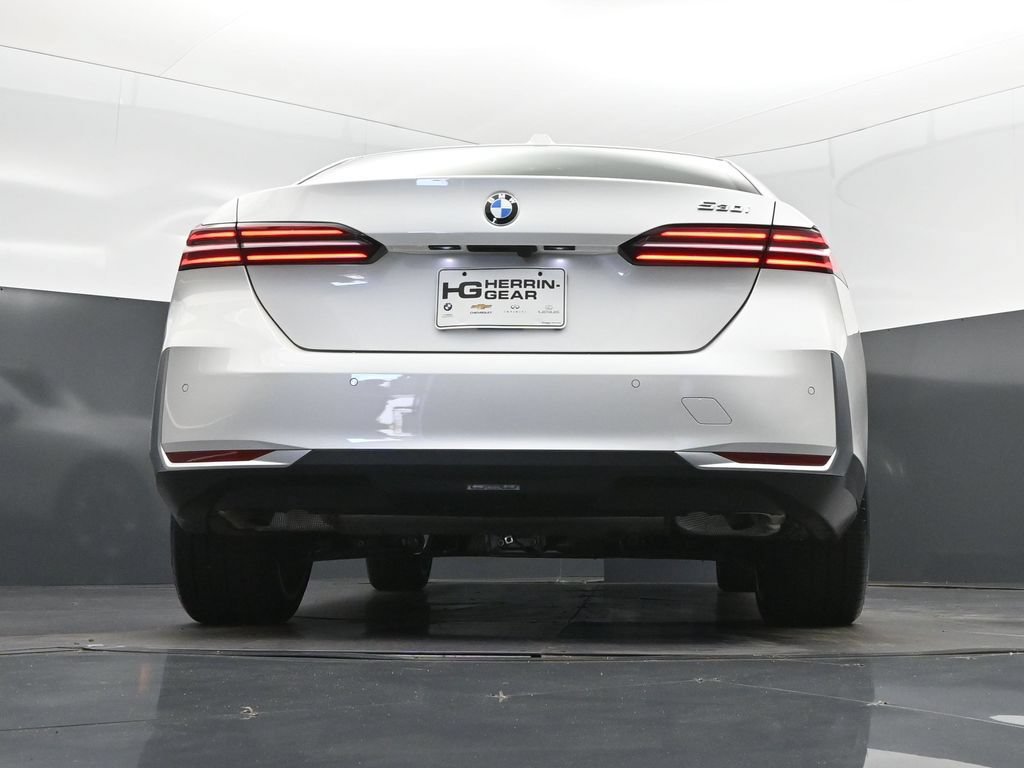 Certified 2026 BMW 530i RWD image 41