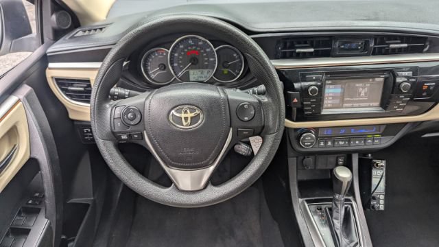 Used 2014 Toyota Corolla LE FWD image 23