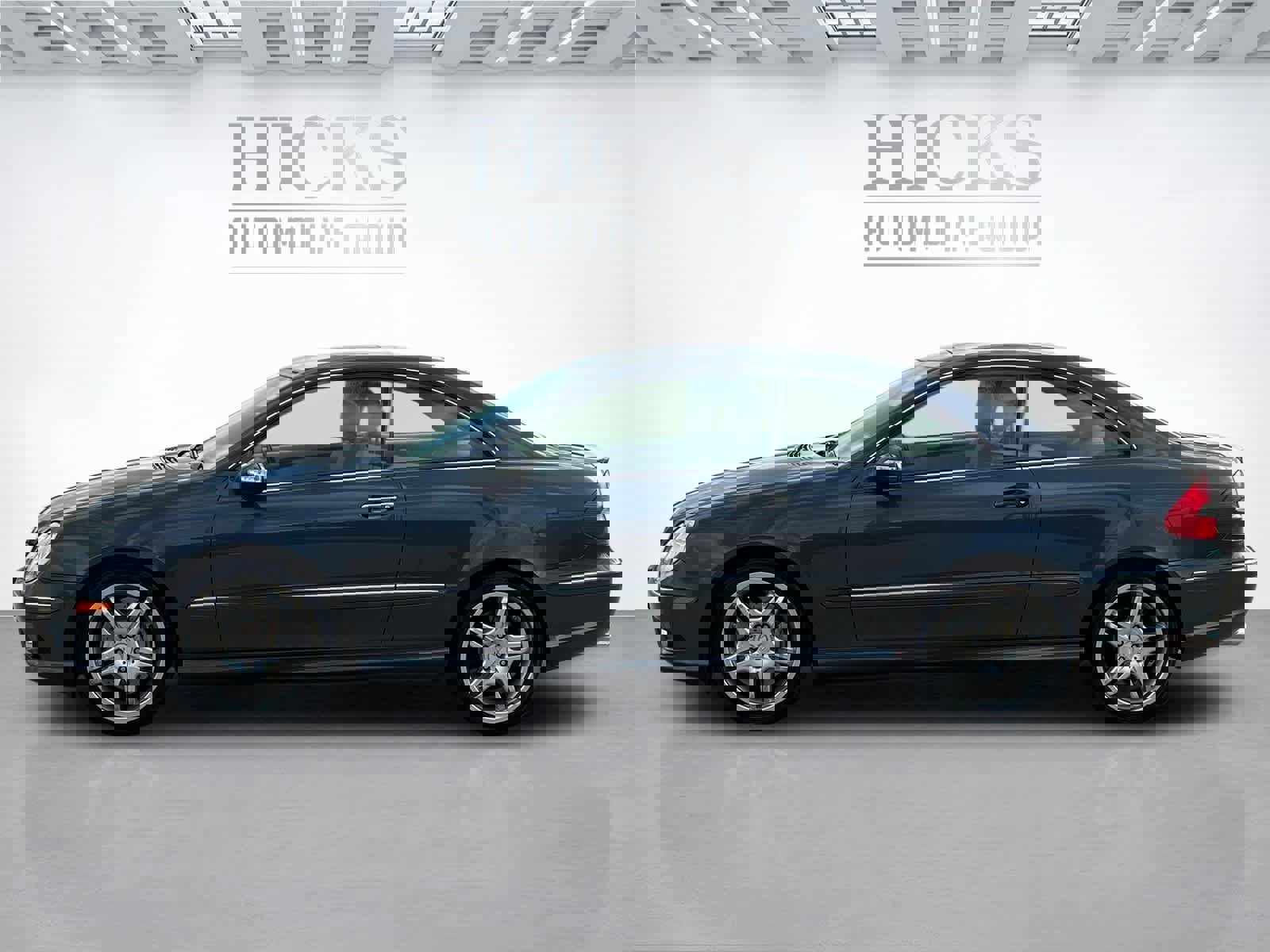 Used 2009 Mercedes-Benz CLK 550 Base image 8