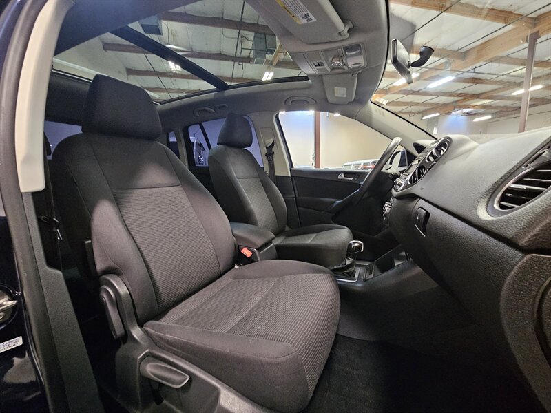 Used 2012 Volkswagen Tiguan LE FWD image 16