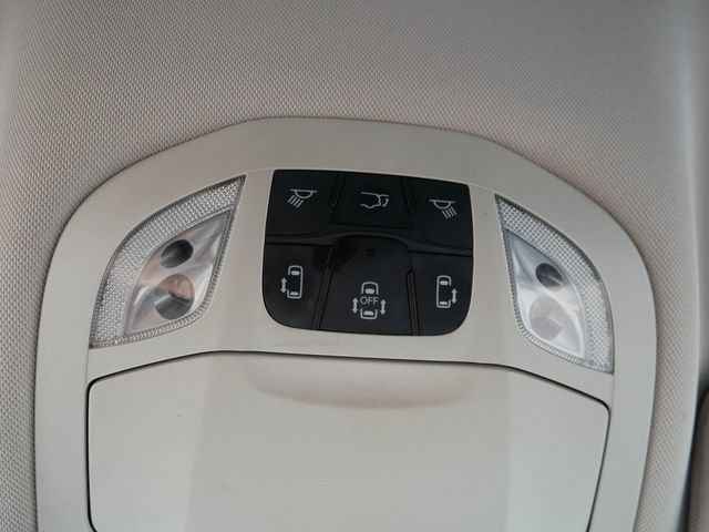 Used 2017 Chrysler Pacifica Premium FWD image 35