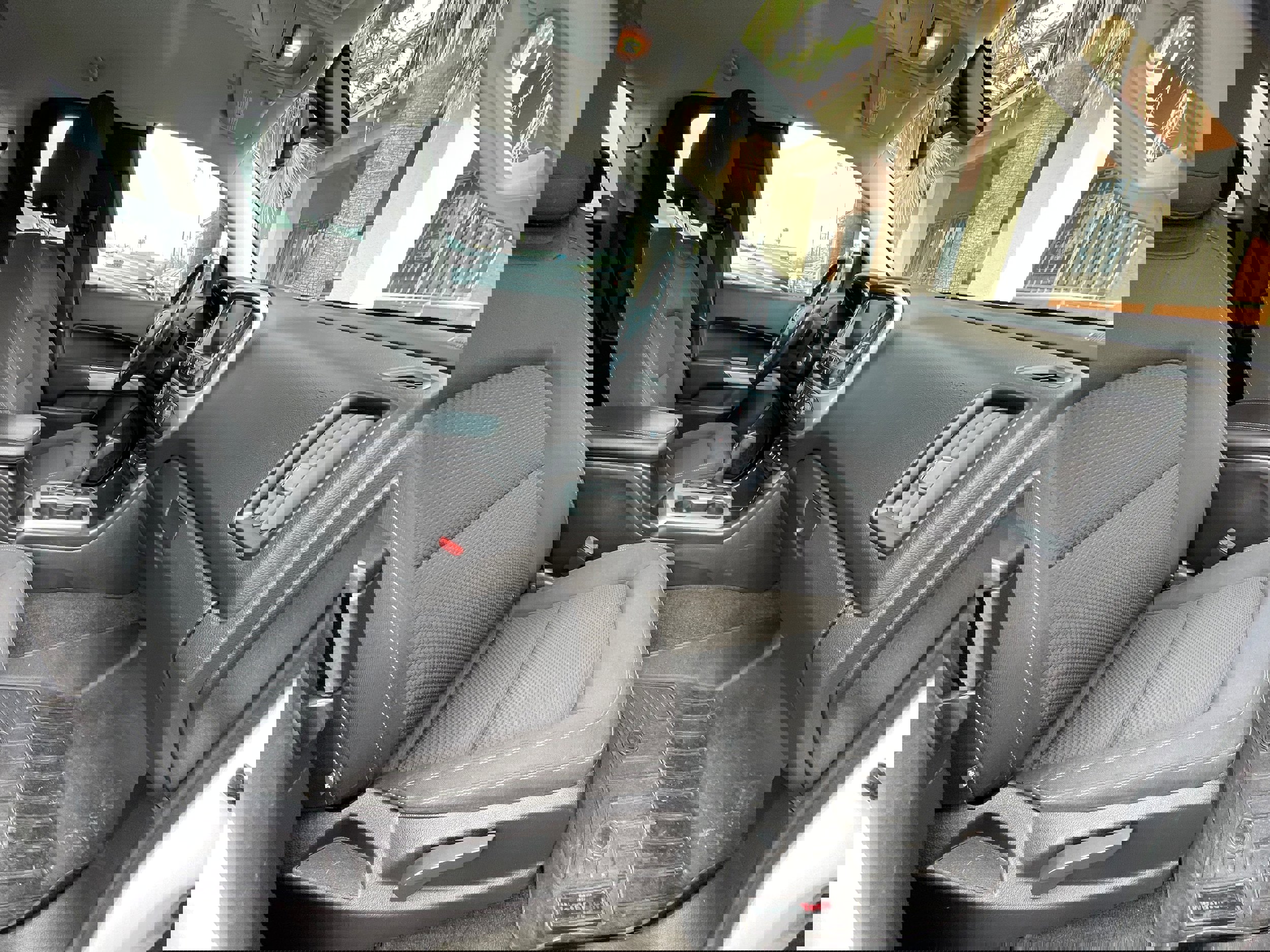 Used 2017 Chevrolet Colorado LT image 23