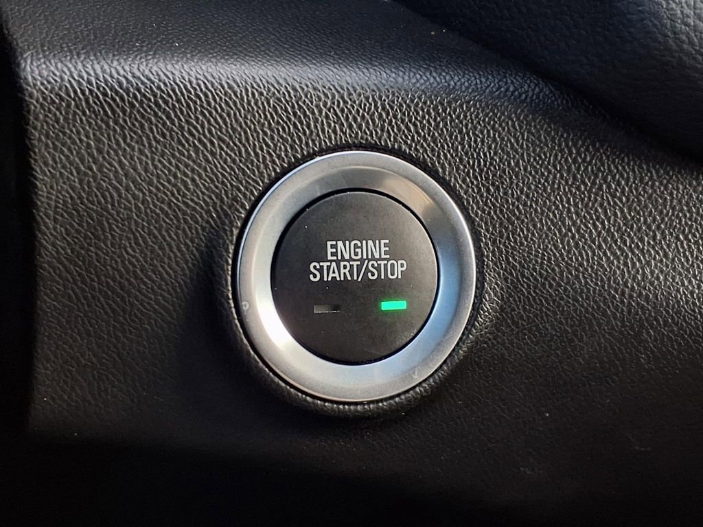 Used 2024 GMC Terrain SLE w/ Driver Convenience Package image 20