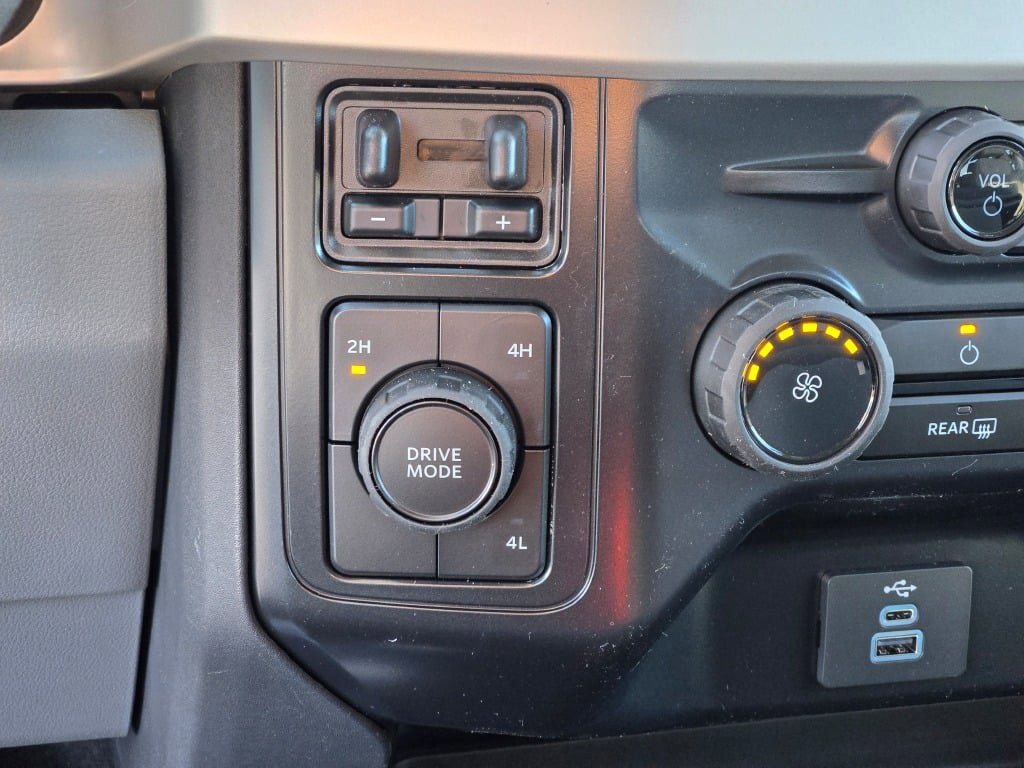 New 2026 Ford F250 XLT w/ Snow Plow Prep Package image 27