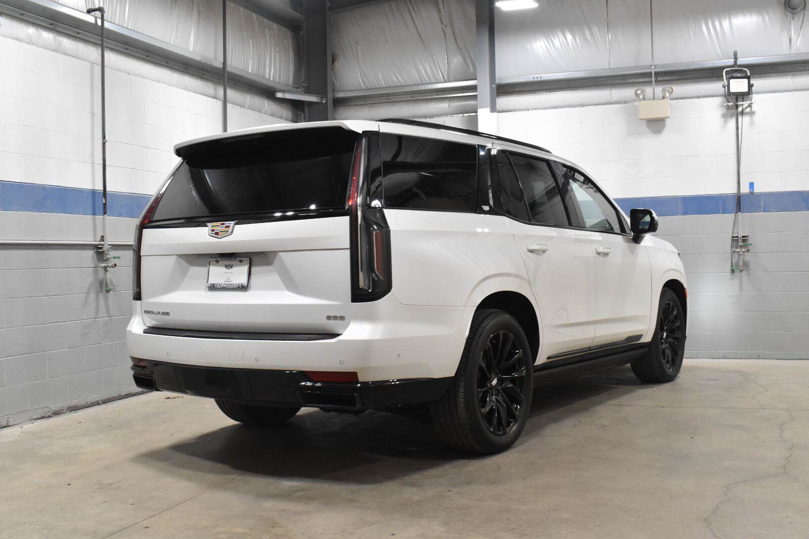 Used 2021 Cadillac Escalade Sport Platinum AWD/4WD image 28