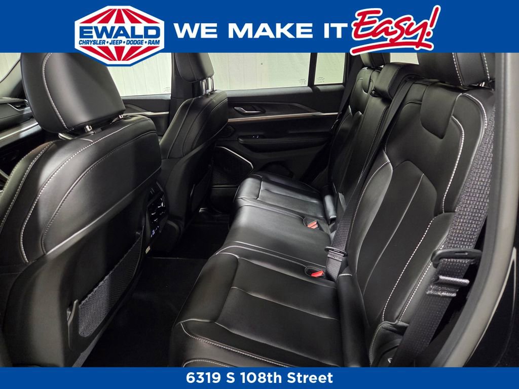 New 2025 Jeep Grand Cherokee Limited image 11