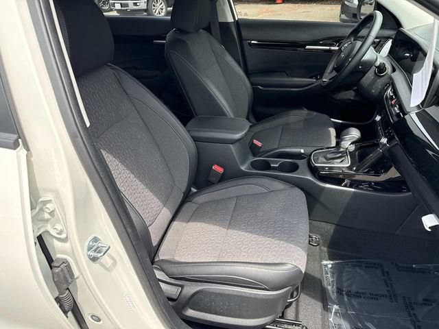 Used 2025 Kia Seltos S FWD image 9