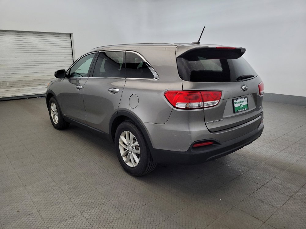 Used 2017 Kia Sorento AWD image 5