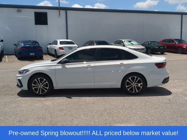 Used 2025 Volkswagen Jetta Sport FWD image 10