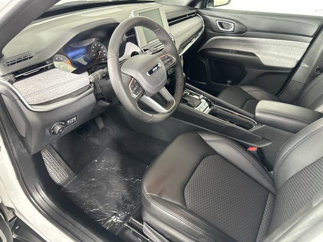 New 2026 Jeep Compass Latitude AWD/4WD image 23