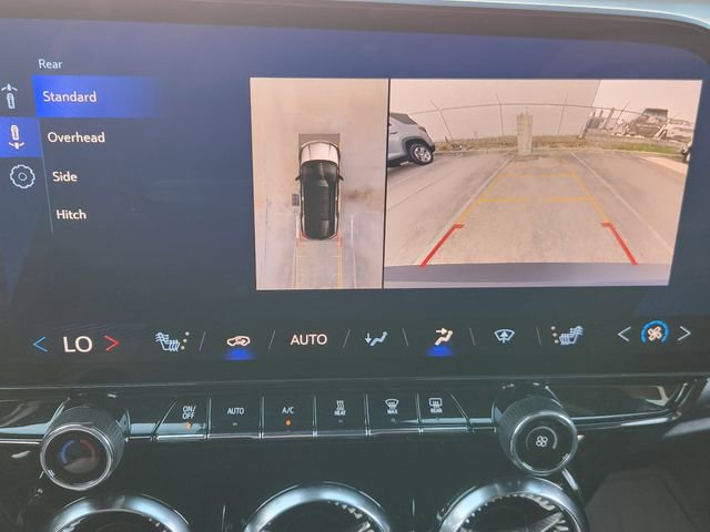 Used 2024 Chevrolet Blazer EV LT AWD/4WD image 16