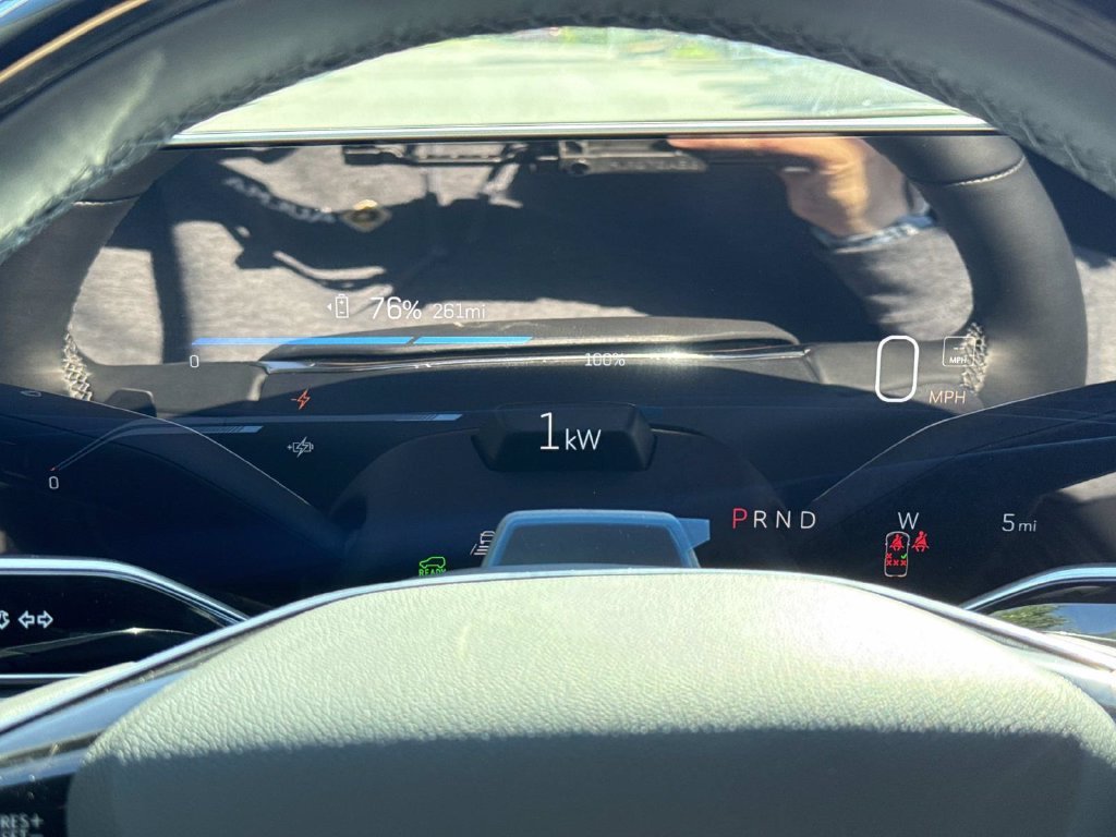 New 2027 Cadillac Lyriq Luxury RWD image 17