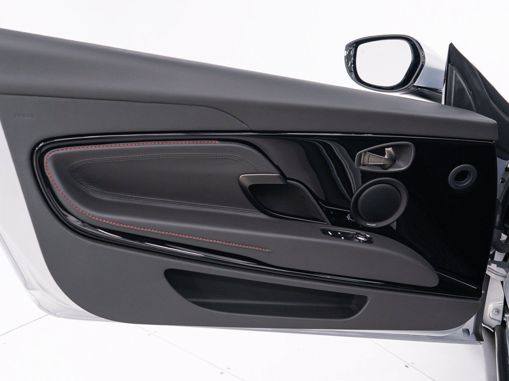 Used 2020 Aston Martin DB11 Volante RWD image 19