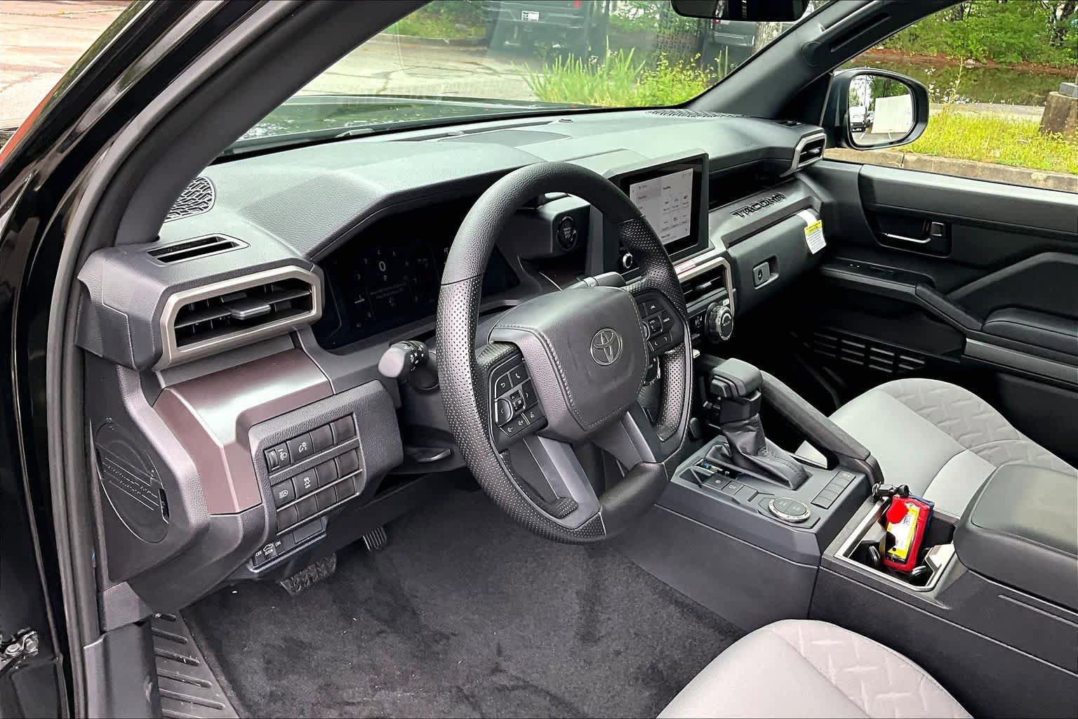 Used 2025 Toyota Tacoma SR5 RWD image 17