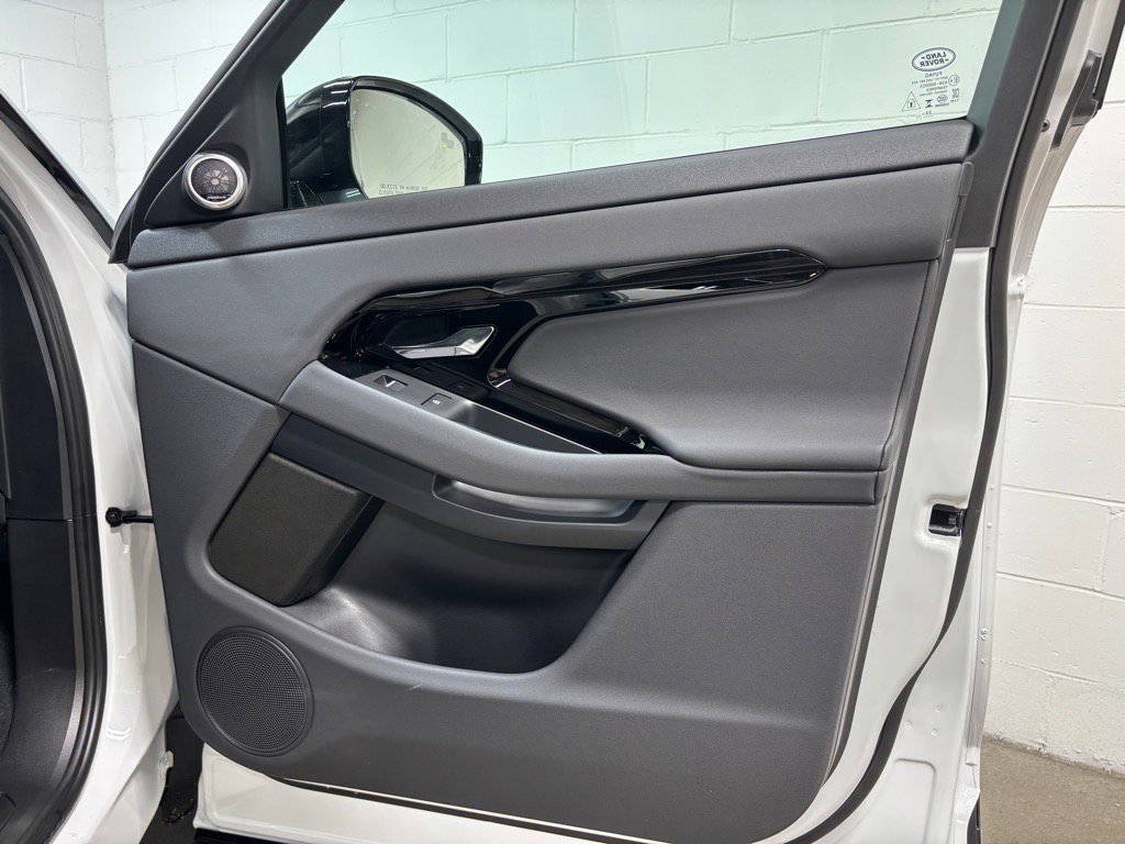 New 2026 Land Rover Range Rover Evoque S image 32