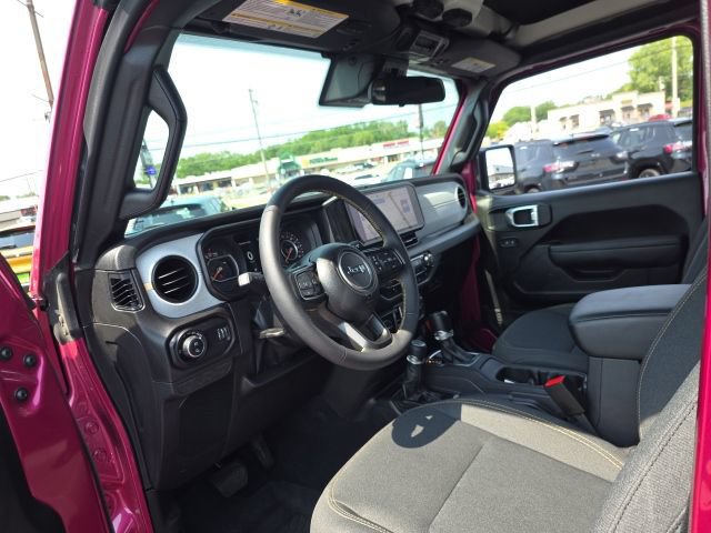 Used 2024 Jeep Gladiator Sport AWD/4WD image 15