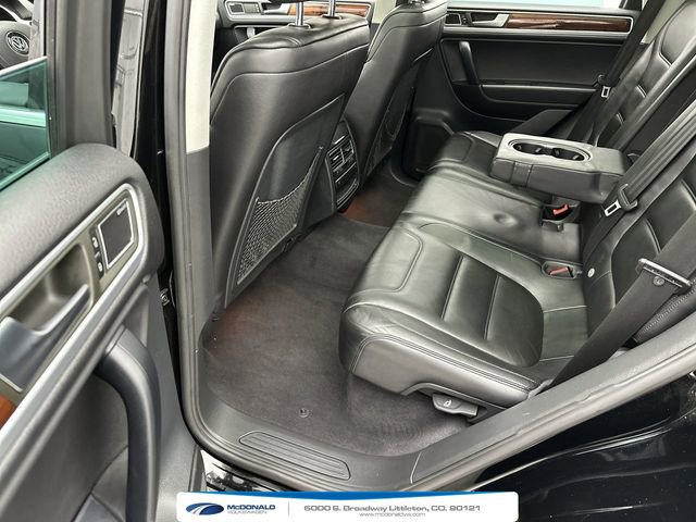 Used 2011 Volkswagen Touareg TDI AWD/4WD image 23