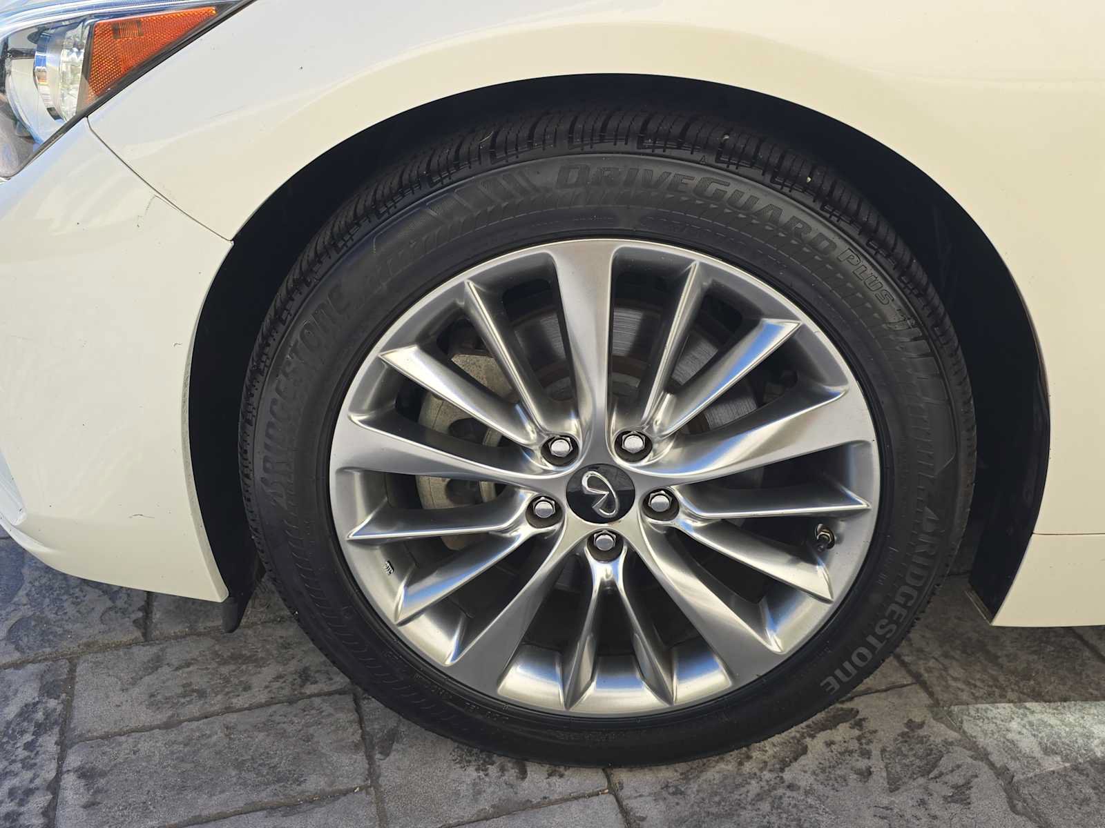Used 2020 INFINITI Q50 Luxe w/ Essential Package (3.0T Luxe) AWD/4WD image 9