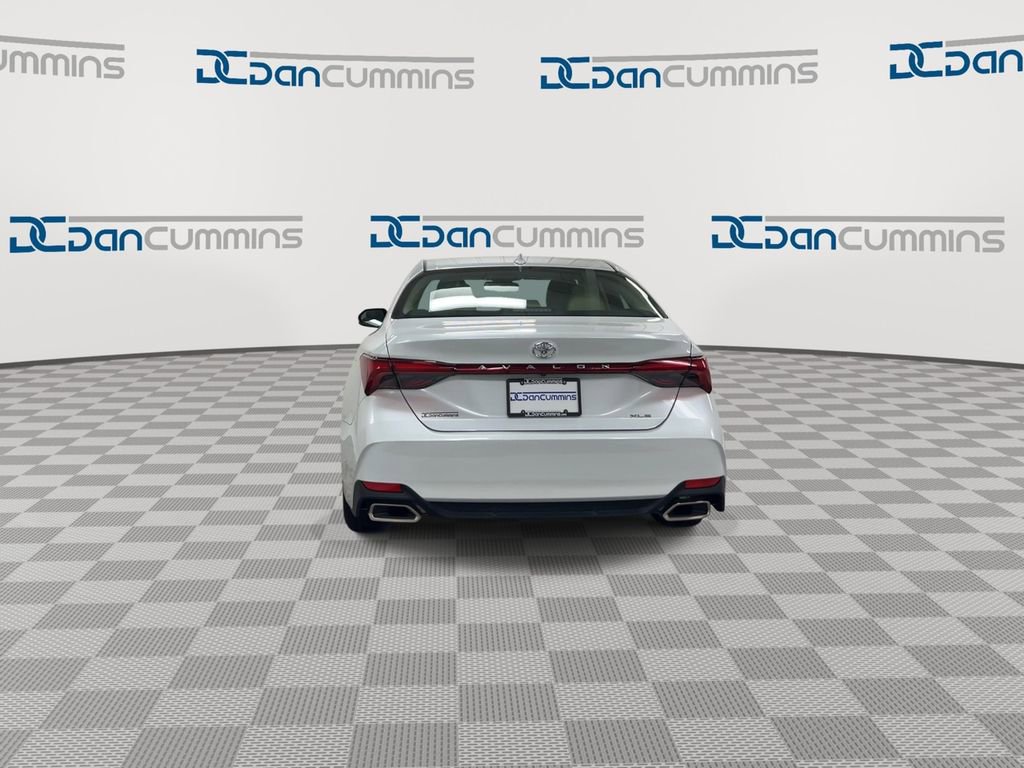 Used 2020 Toyota Avalon XLE w/ Carpet Mat Package FWD image 7