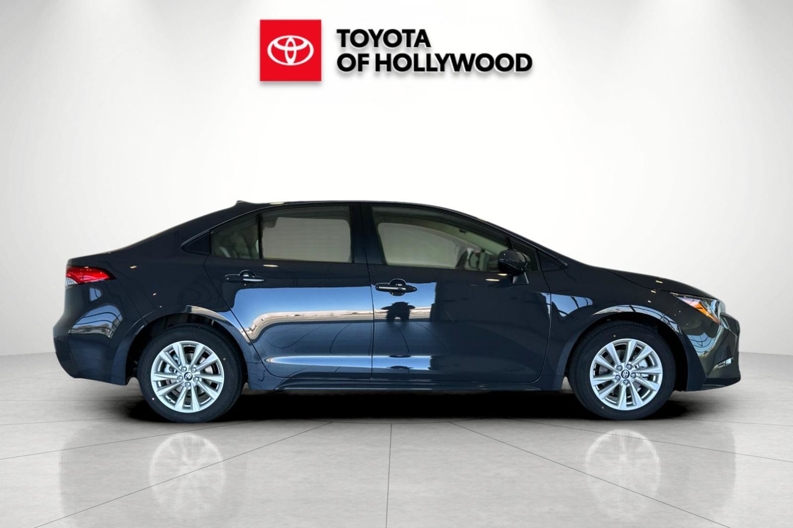 New 2027 Toyota Corolla LE w/ LE Premium Package FWD image 3