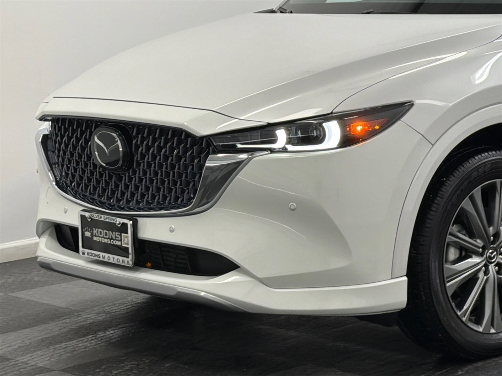 Used 2025 MAZDA CX-5 Signature video 2