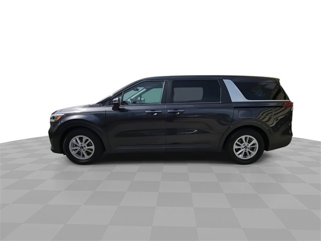 Used 2023 Kia Carnival LX image 5