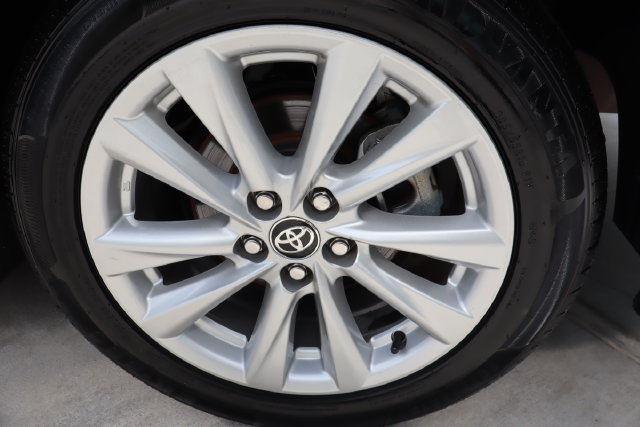 Used 2024 Toyota Corolla LE w/ LE Convenience Package FWD image 41