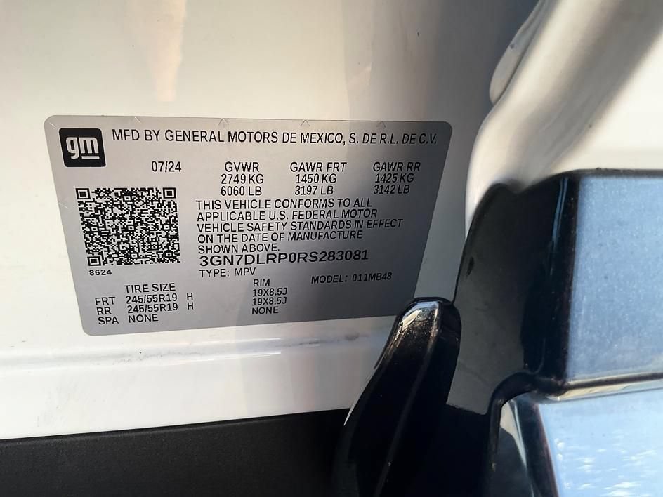 Used 2024 Chevrolet Equinox EV LT FWD image 32