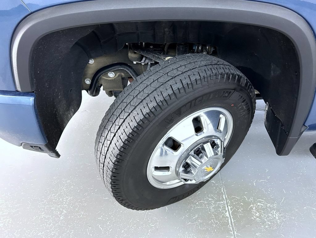 Used 2026 Chevrolet Silverado 3500 High Country w/ Technology Package AWD/4WD image 24