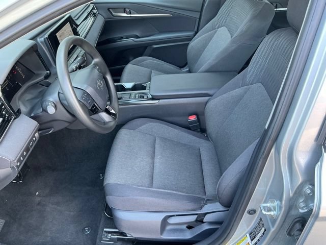 Used 2025 Toyota Camry LE FWD image 12