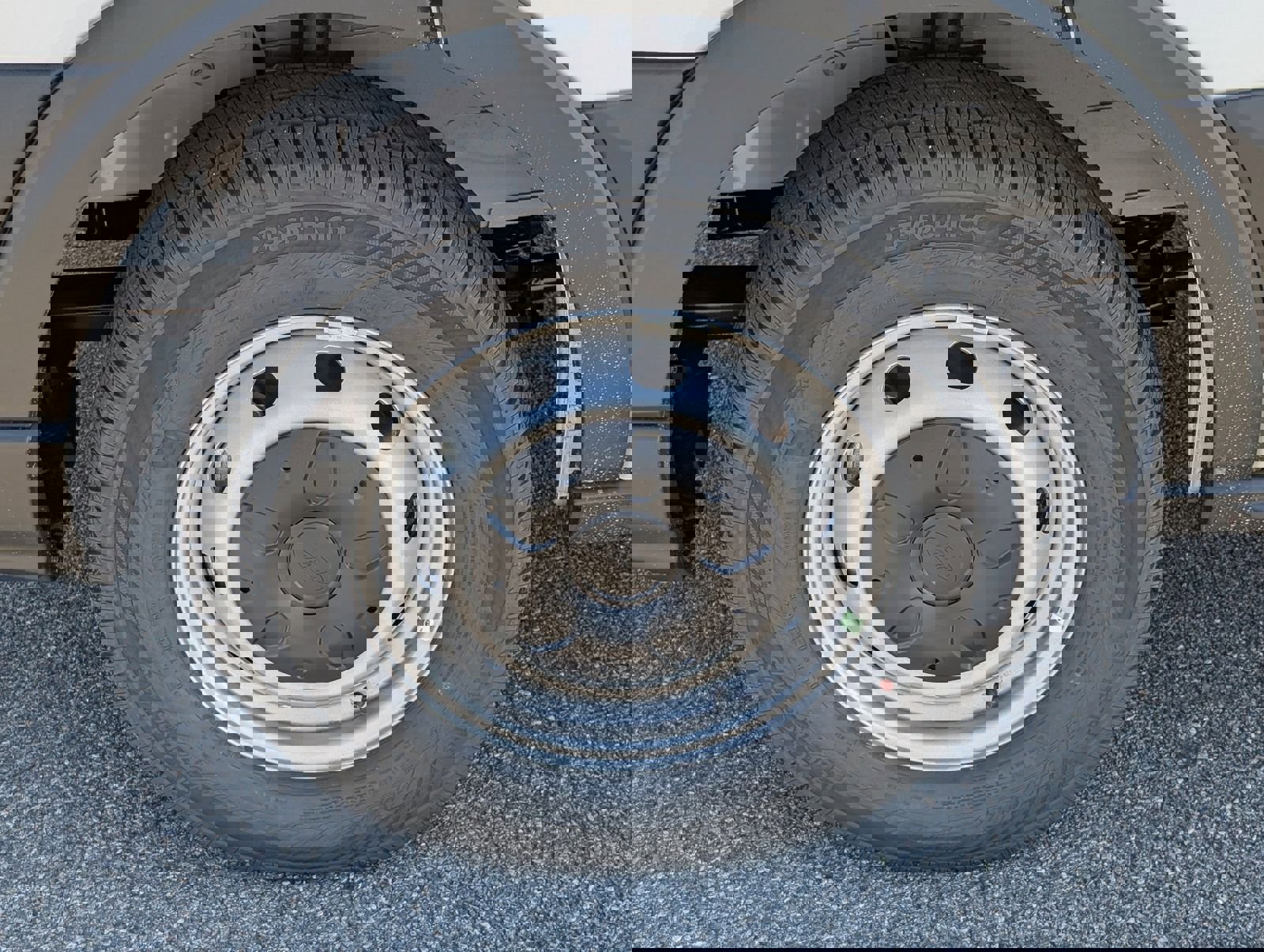 New 2026 Ford Transit 250 148 Medium Roof image 12