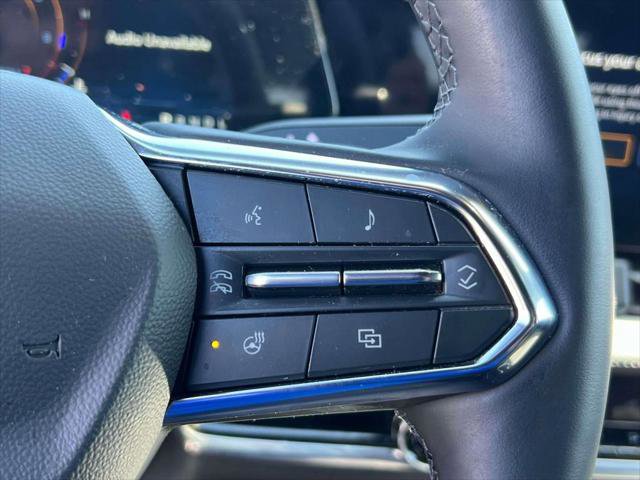 Used 2025 Chevrolet Equinox LT w/ Safety and Technology Package image 20