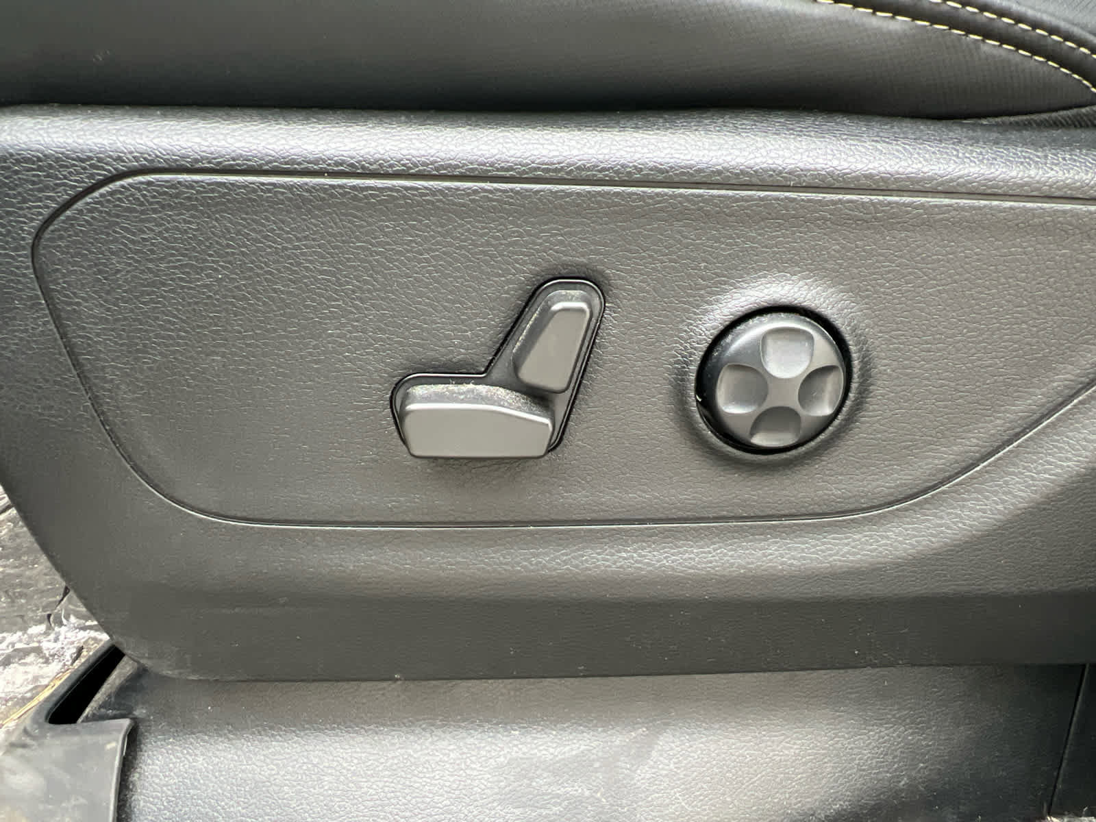 Used 2021 RAM 1500 Big Horn w/ Built-to-serve Edition image 16