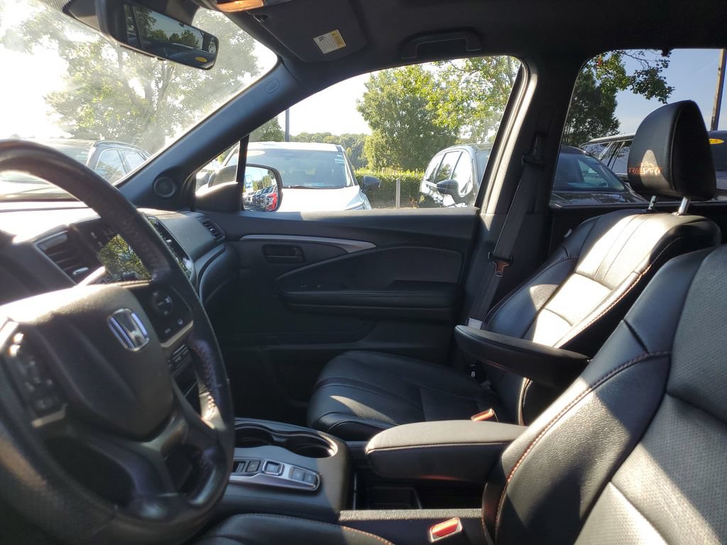 Used 2023 Honda Passport TrailSport image 19