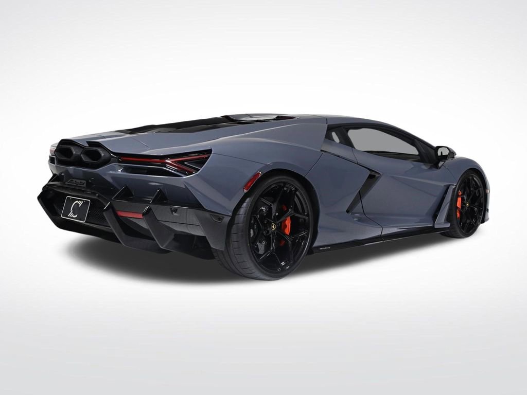 Used 2025 Lamborghini Revuelto image 5