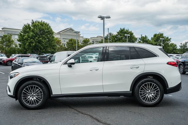 Used 2024 Mercedes-Benz GLC 300 4MATIC image 4