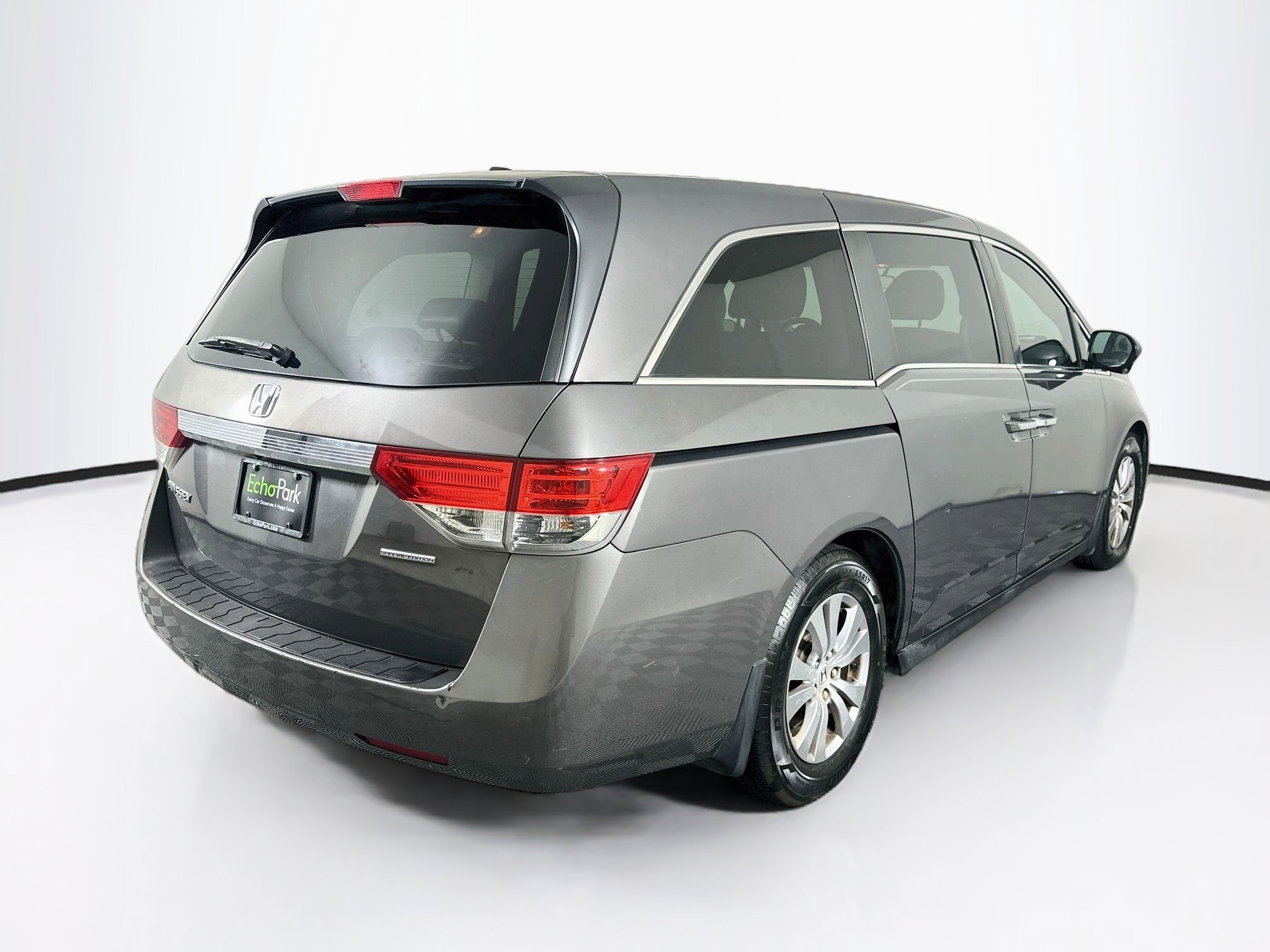 Used 2016 Honda Odyssey SE image 9