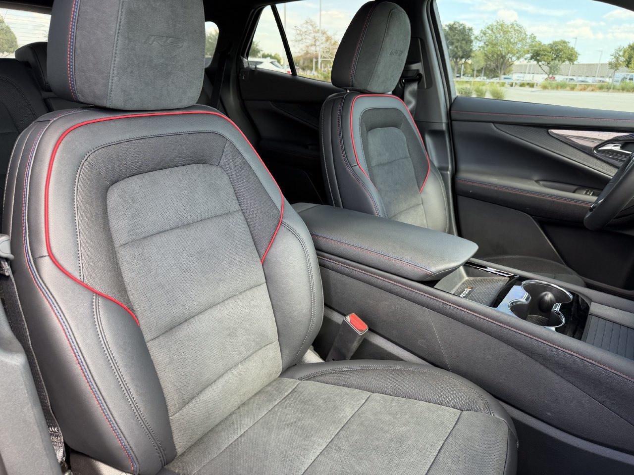 New 2027 Chevrolet Blazer EV RS FWD image 22