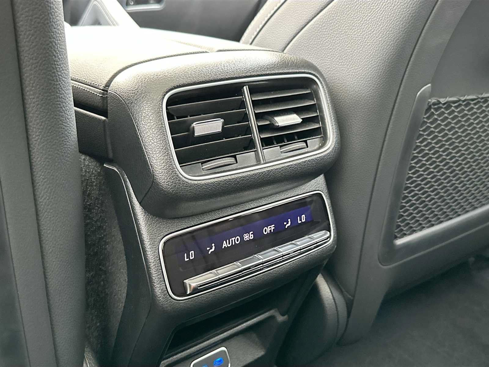 Used 2026 Mercedes-Benz GLS 450 4MATIC image 27