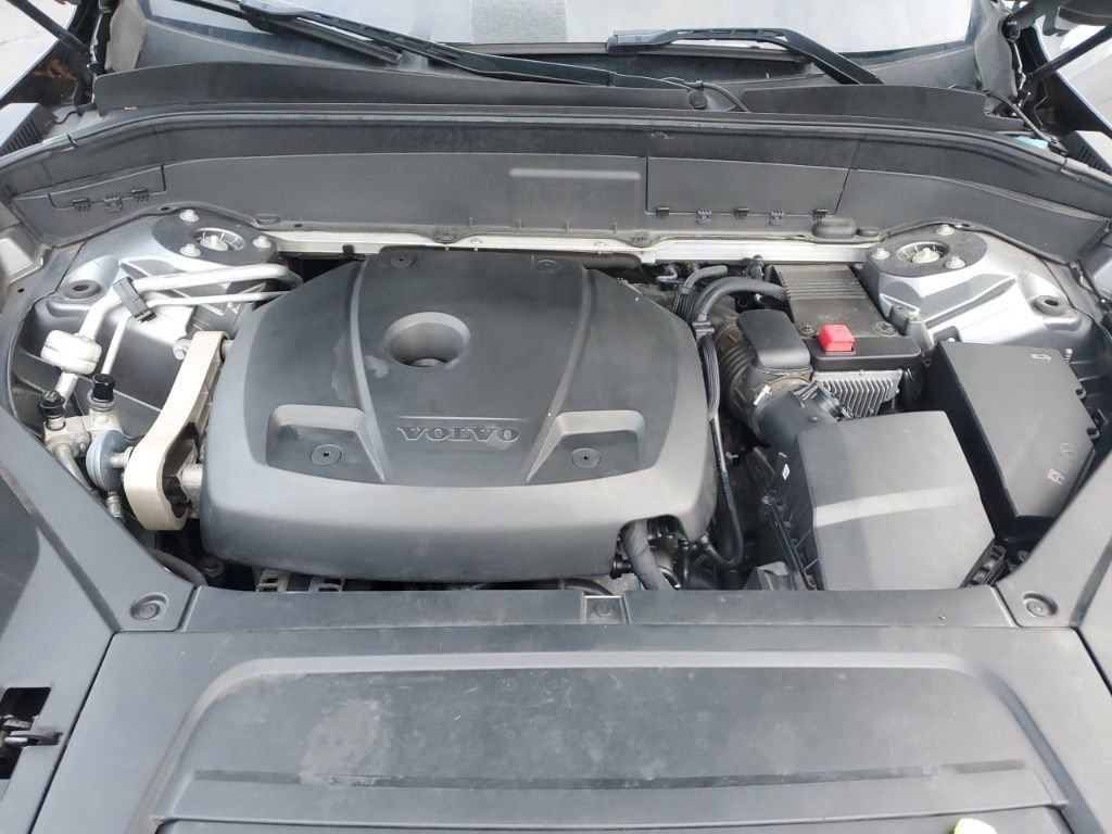 Used 2016 Volvo XC90 T6 R-Design w/ Vision Package image 10