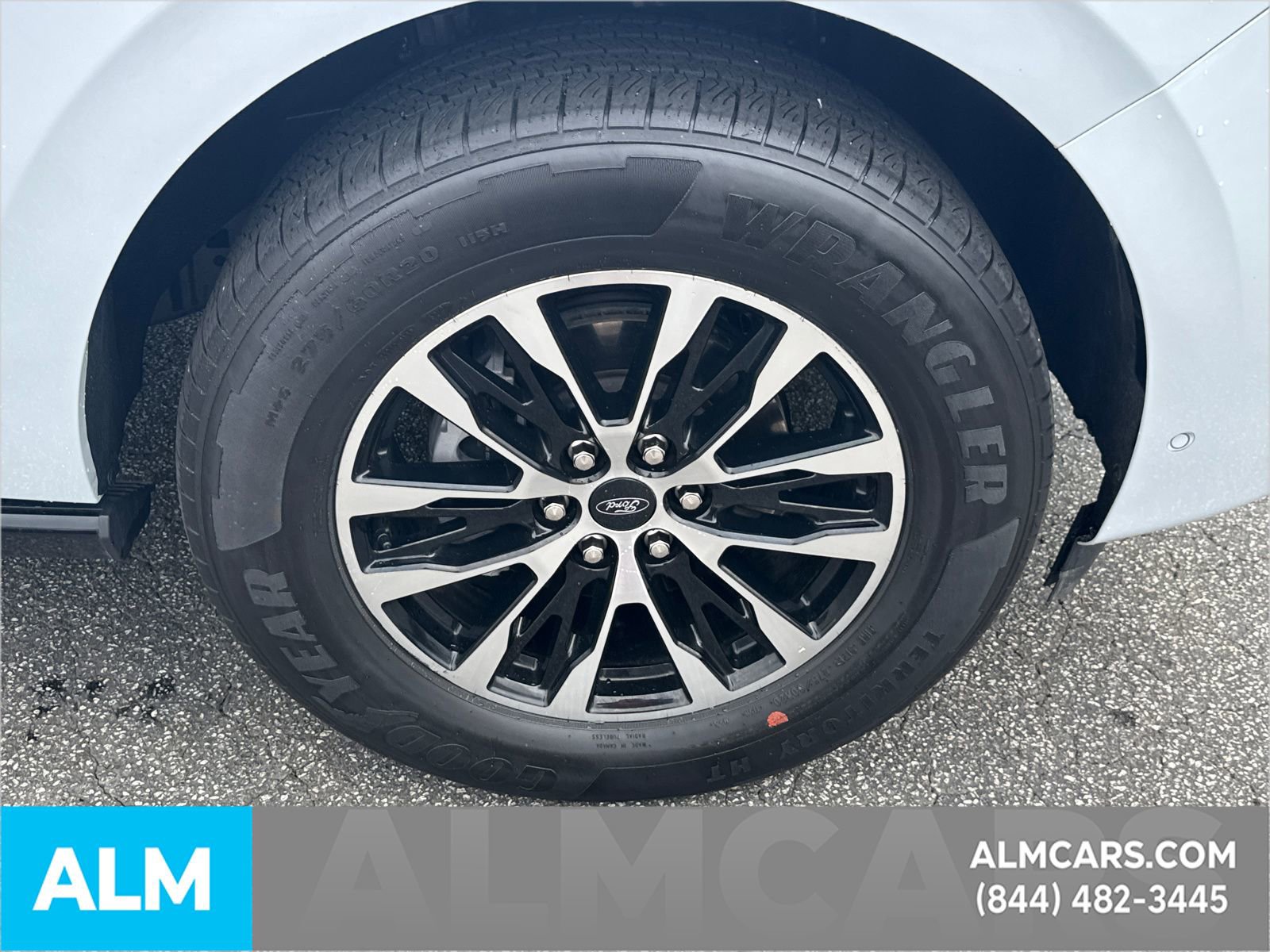 Certified 2025 Ford Expedition Platinum image 15