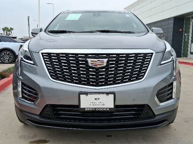 Used 2023 Cadillac XT5 Luxury FWD image 2