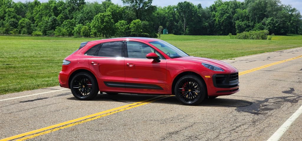Used 2022 Porsche Macan GTS AWD/4WD image 29
