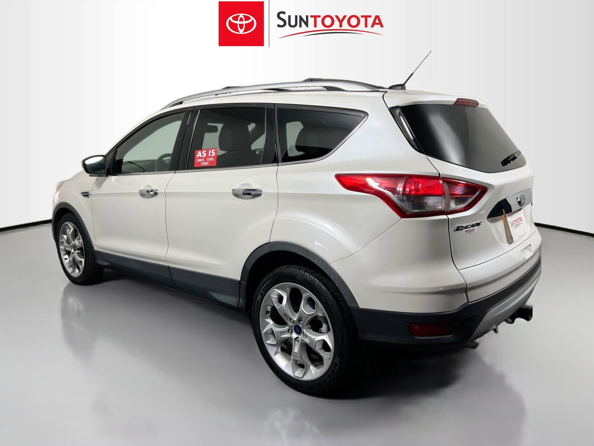 Used 2014 Ford Escape Titanium w/ Equipment Group 401A image 6